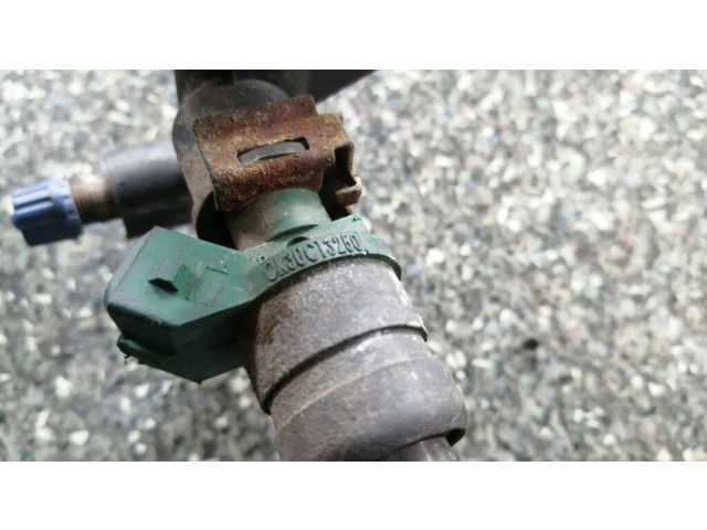 Vstřikovač 0K30C13150, 0K30C13250 KIA Rio pro benzínový motor 1.4