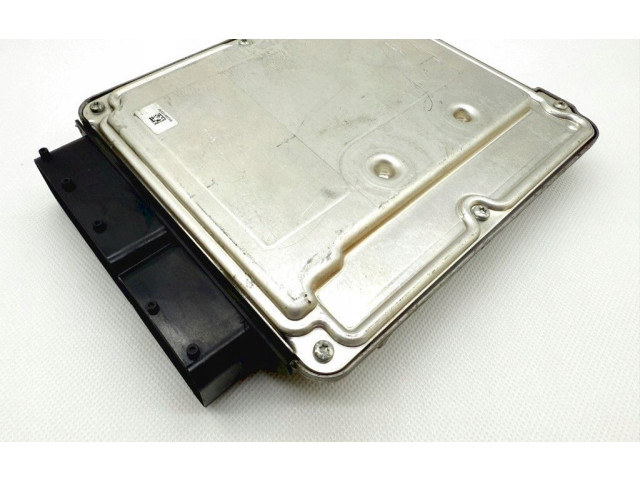 Řídící jednotka 8P0907404, 0261S02825 Audi RS3 8PA 2015