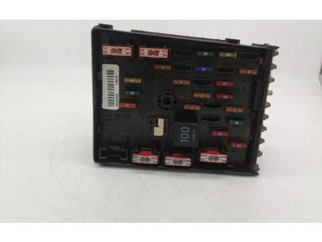 Pojistková skříňka 8C0937125 Volkswagen PASSAT 2010