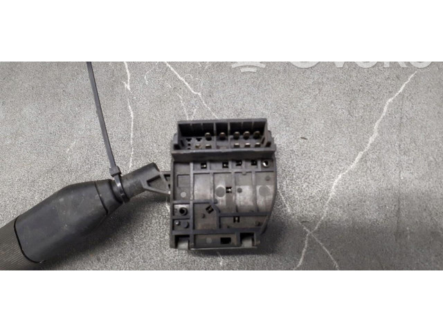 Ручка стеклоочистителей Renault Clio I