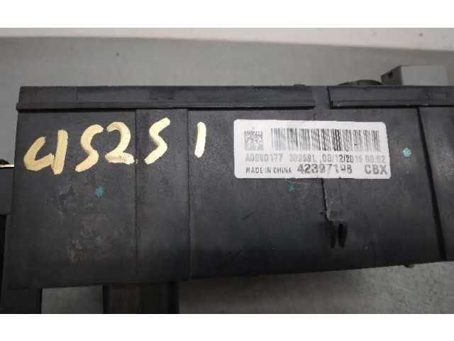 Pojistková skříňka Řídící jednotka BSM 42397198 Opel Mokka X 2017