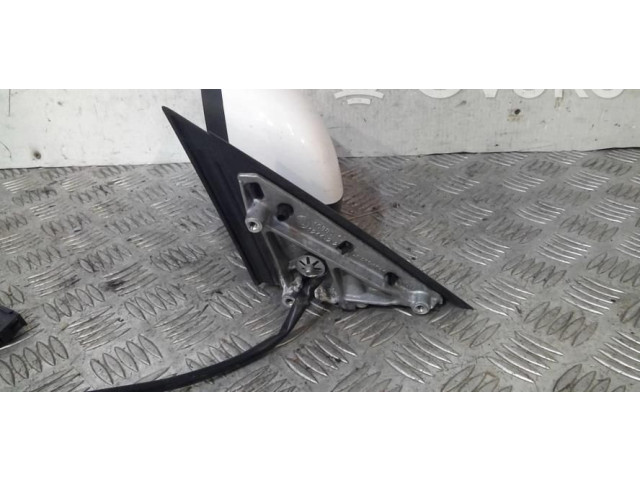 Зеркало электрическое Skoda Fabia Mk2 (5J) 2007 - 2014 года