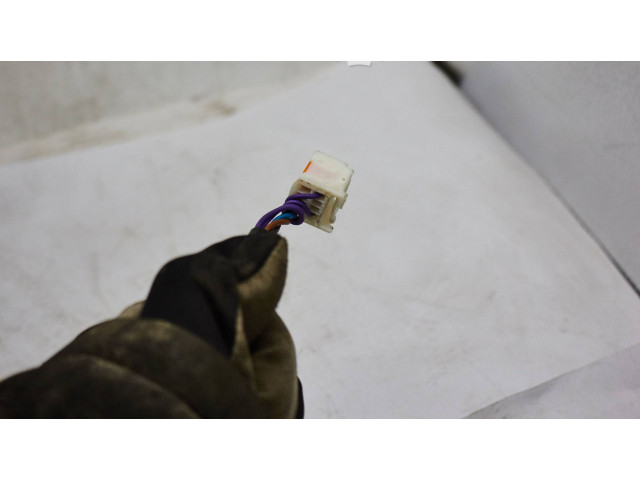 Зеркало электрическое Mazda 323 F 1999 - 2003 года