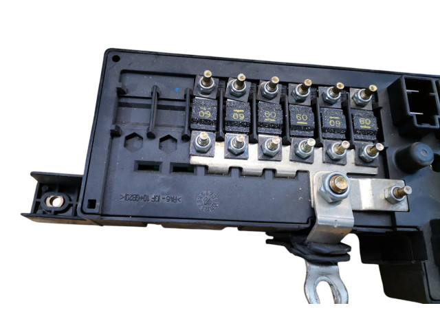 Блок предохранителей 9494207, 518323001 Volvo S80