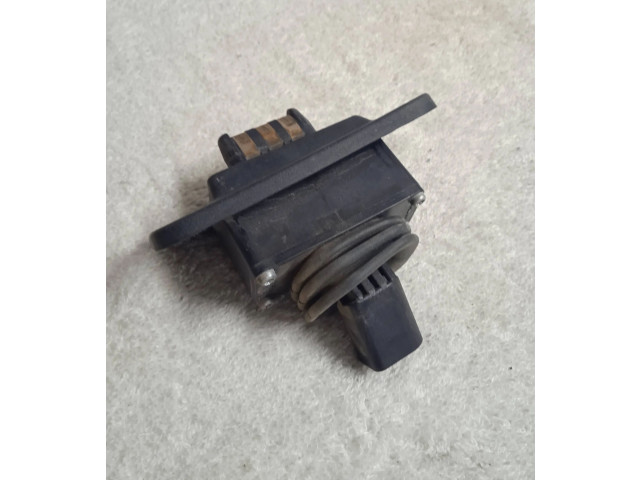 Zámek zadních dveří 51412 Volkswagen Caddy 2007