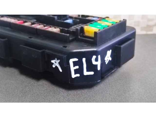 Pojistková skříňka 9389068 BMW 4 F36 Gran coupe 2018