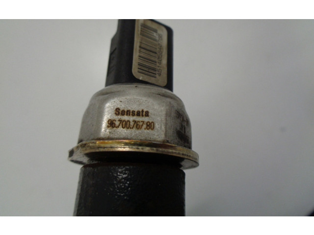 Топливная рампа 9685297580, 9670076780   Volvo C30  