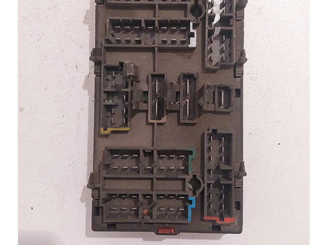 Блок предохранителей  9566610180   Citroen Xantia    