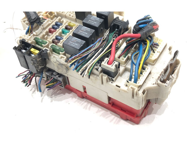 Блок предохранителей MR530918 Mitsubishi Outlander