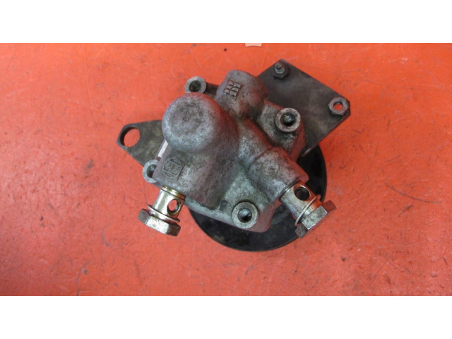 Насос усилителя руля 4D0145155K Audi 80 90 B3