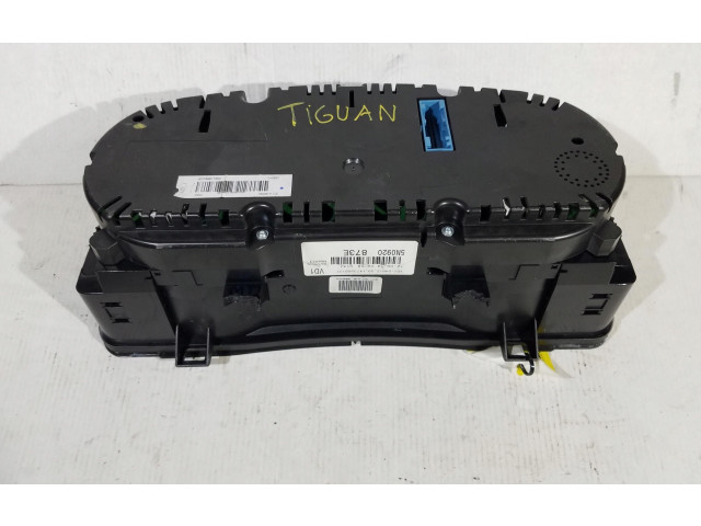 Přístrojová deska Volkswagen Tiguan 2012