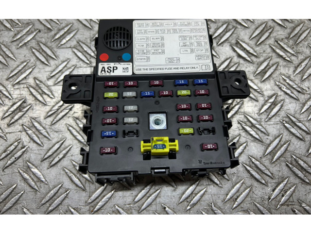 Блок предохранителей 95020903   Chevrolet Spark    