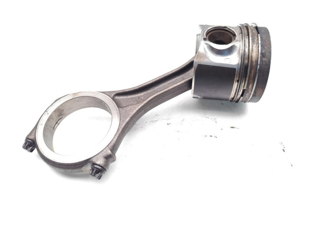 Píst Volkswagen Touareg II CASA