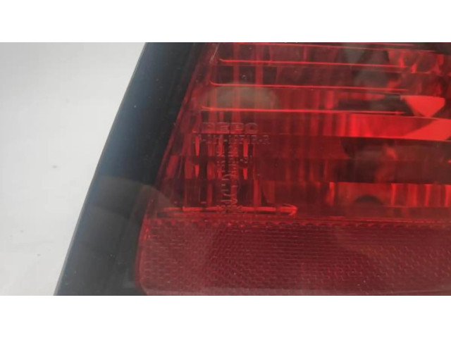 Задний фонарь 265509F527 Nissan Primera 2000-2001 года