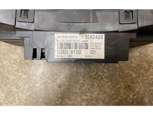 Панель приборов 1Z0920910D, V3562426   Skoda Octavia Mk2 (1Z)       