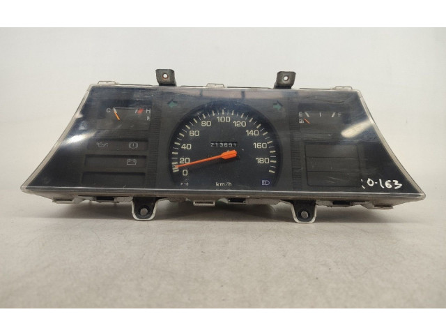 Přístrojová deska Toyota Starlet (P70) III 1984 8301010610