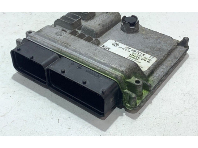 Блок управления двигателя 03P906021K Skoda Fabia Mk2 (5J)