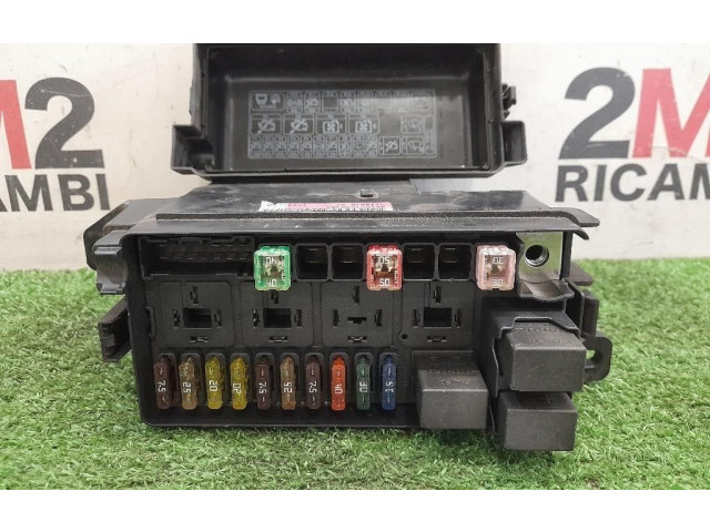 Блок предохранителей 9213372, 9213372 Mini One - Cooper R50 - 53