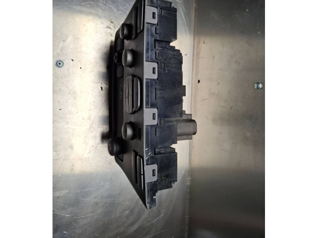 Блок управления климат-контролем 8682930 Volvo S60