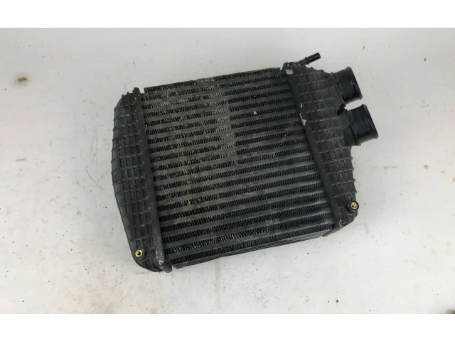 Интеркулер  670039135, 16486250   Maserati Levante 3.0