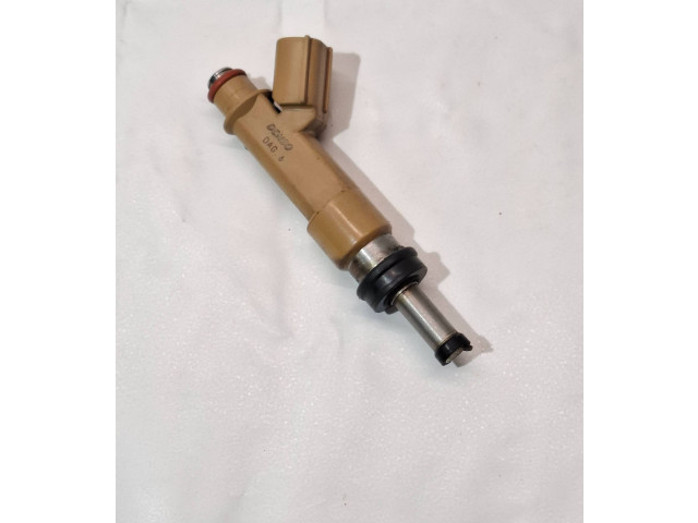 Vstřikovač 2325037010, 069032124   Toyota Prius (XW30)     