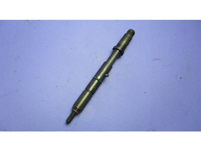 Vstřikovač 059130201E Audi A4 S4 B5 8D pro naftový motor 2.5