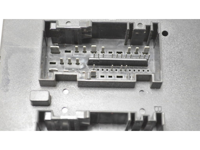 Блок комфорта 1K0937084D   Skoda Octavia Mk2 (1Z)   