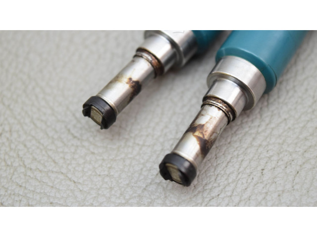 Vstřikovač 2325037021 Toyota Prius (XW30) 2ZR-FXE