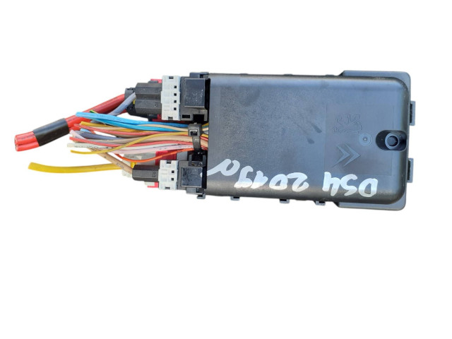 Блок предохранителей 9665492680, 018014781 Citroen DS4