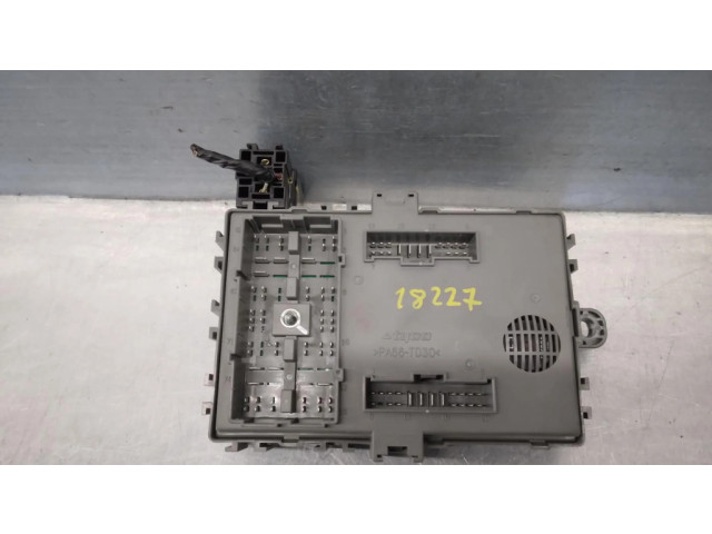 Блок предохранителей 95977258   Chevrolet Aveo    