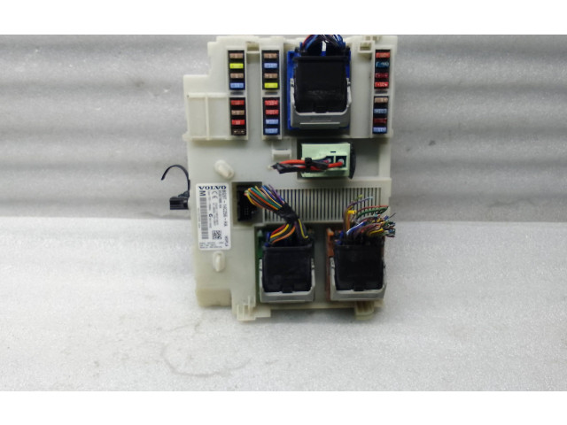 Блок предохранителей BG9T14C256HA, 31327995AA   Volvo V70    