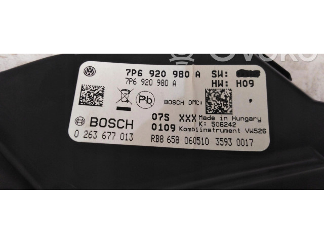 Přístrojová deska Volkswagen Touareg II 2010 7P6920980A