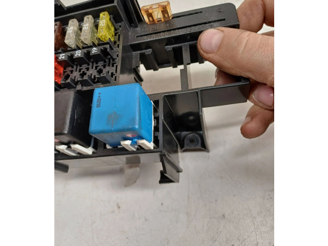 Pojistková skříňka Mercedes-Benz Vaneo W414 2002