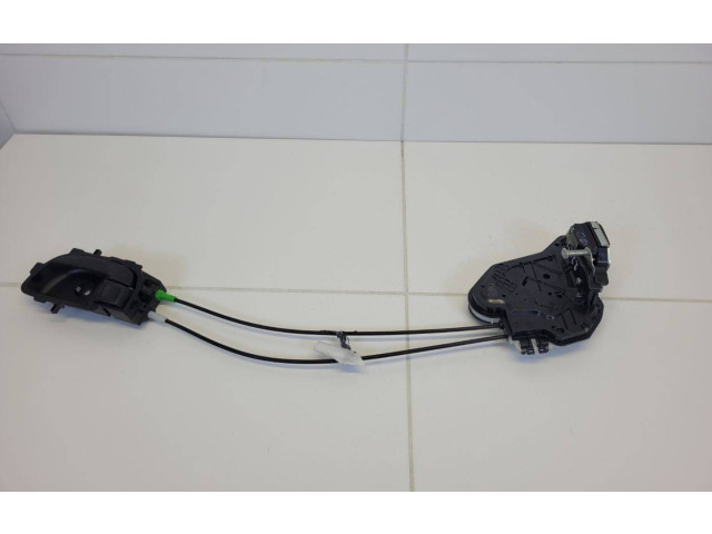 Zámek zadních dveří Peugeot 108 2021