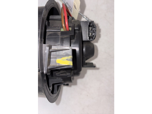 Вентилятор печки 272100975R Dacia Duster