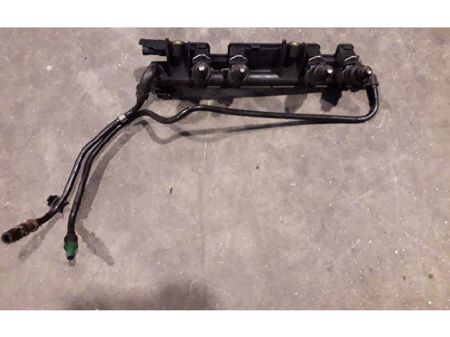 Топливная рампа 7700870914, 7700870914   Renault Clio I  