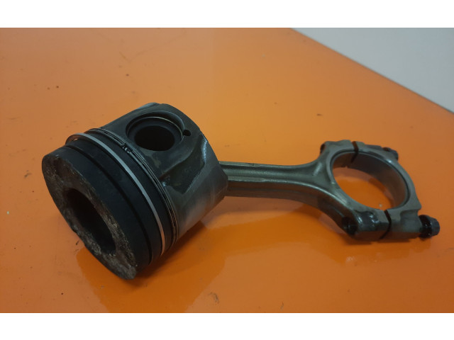 Поршень Volkswagen PASSAT B6