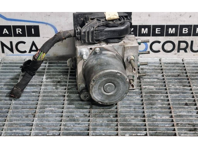 Блок АБС 8205121737, 0305121737   Dacia  Duster  2010 - 2017 года