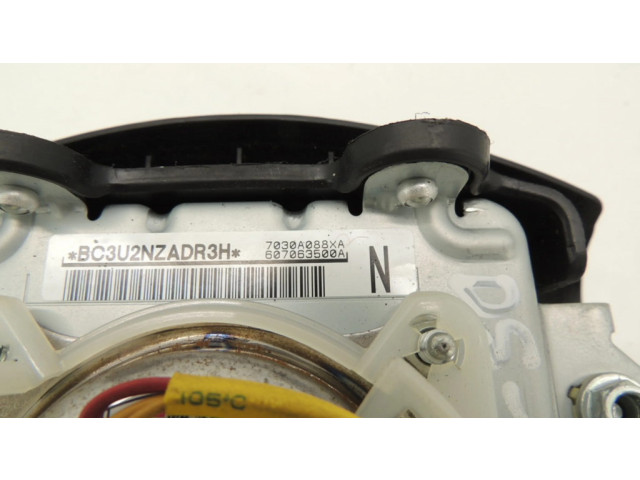 Подушка безопасности водителя 7030A088XA, 607063500A Mitsubishi Outlander