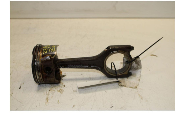  Поршень с шатуном N46B20B   Renault Trafic II (X83)  