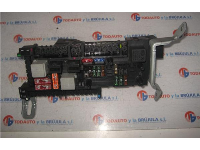 Pojistková skříňka a2129009922, 016706581 Mercedes-Benz CLS C218 X218 2010