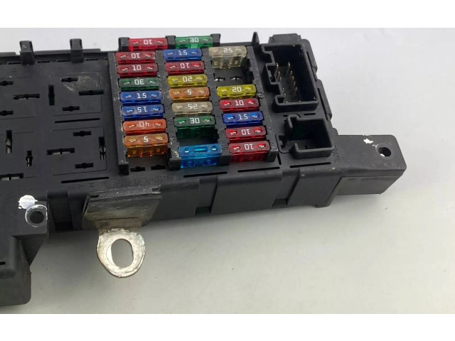 Блок предохранителей 8678449, 518829015 Volvo S80