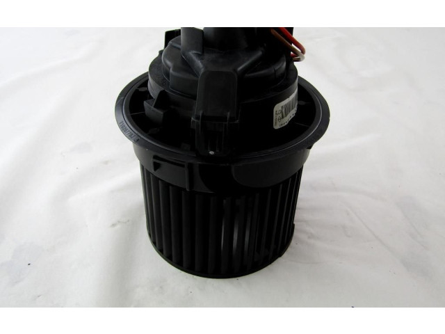 Вентилятор печки    272100975R   Dacia Sandero