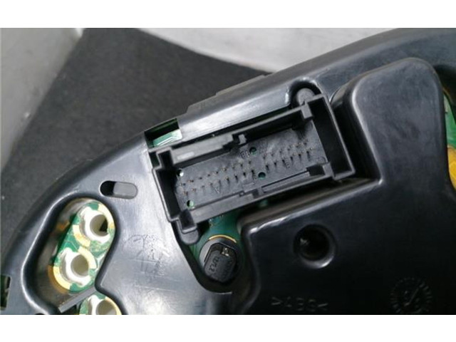 Přístrojová deska Mercedes-Benz E AMG W210 2004 A2105405048, 87001357