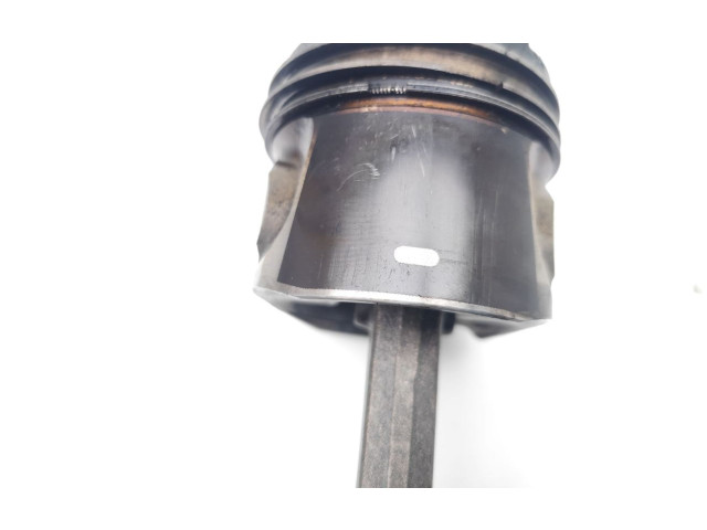  Поршень с шатуном D5204T2 D5204T2  Volvo V70  