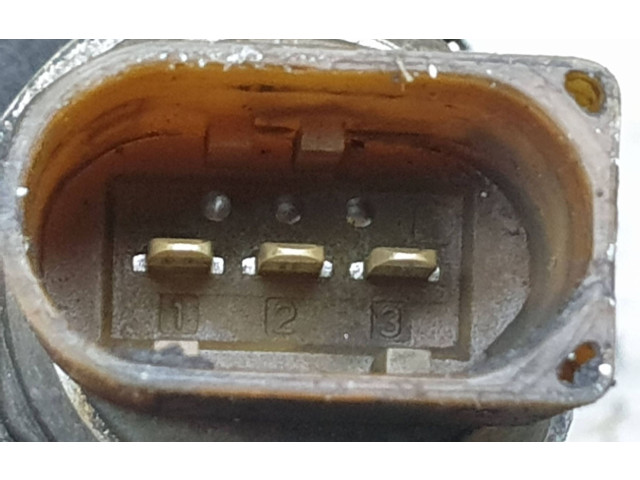 Топливная рампа 03L130089J, 200000537 Volkswagen Crafter