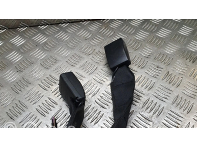 Средняя поясная пряжка ()