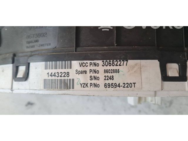 Панель приборов 30682277, 8602885 Volvo S60