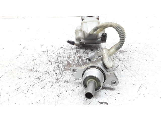 Главный тормозной цилиндр