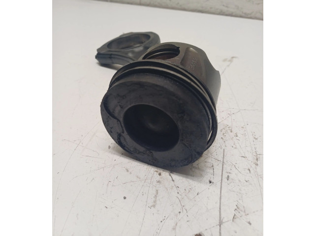 Píst 8340E Mercedes-Benz E W211